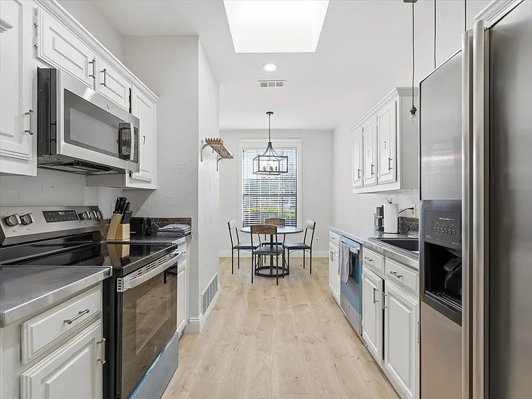 Sedgeway Ln — Photo 6