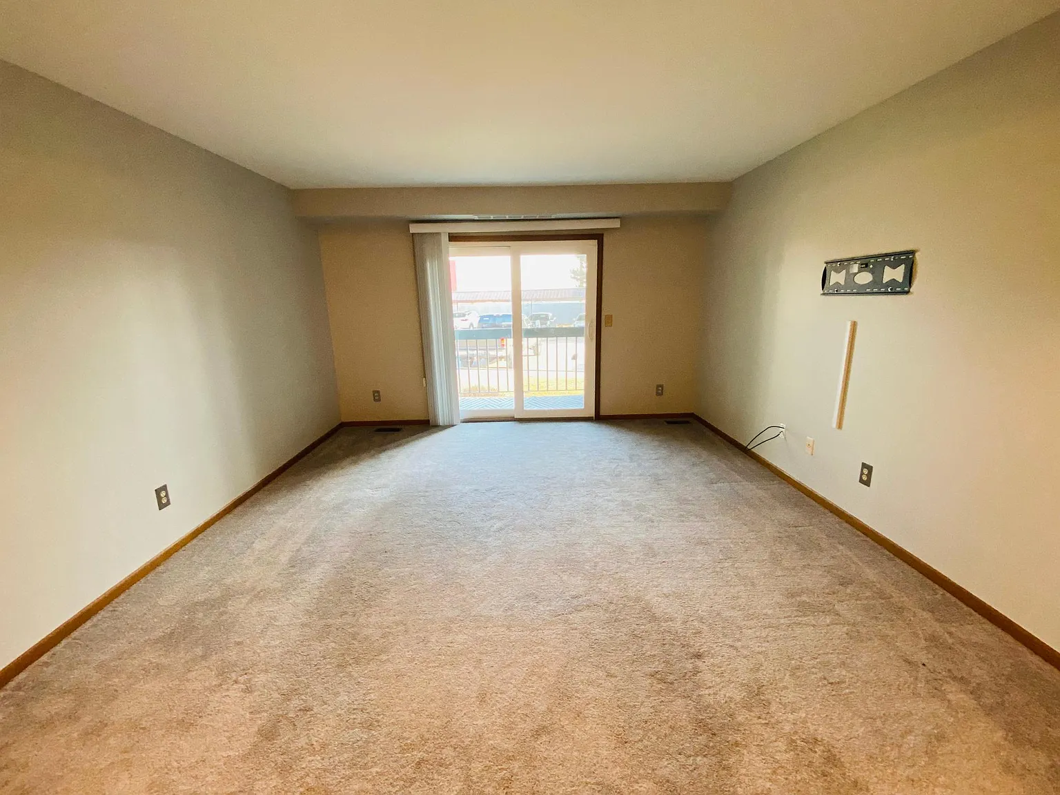 15522 Ashley Ct — Photo 3