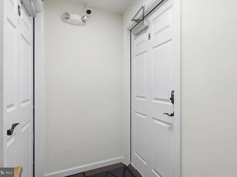 722 Grant St #H — Photo 6