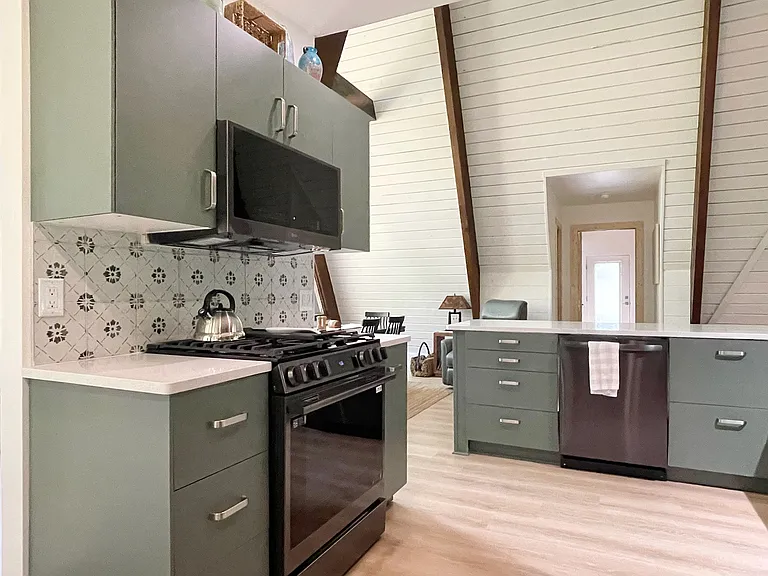 128 Edelweiss Cir — Photo 4