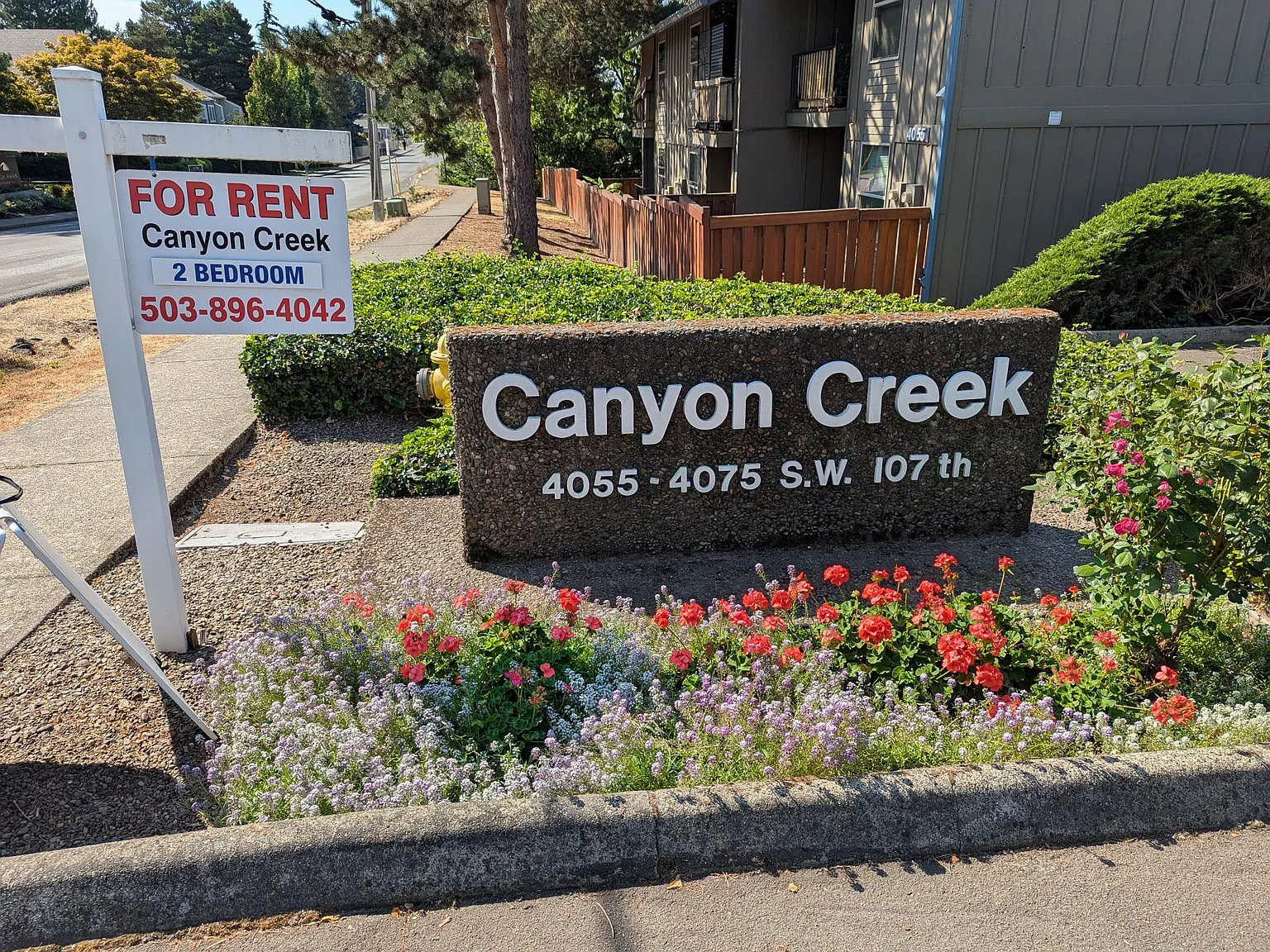 2 bed, 750 sqft, $1,600 — Photo 1
