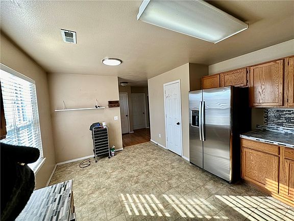 5th image of 56 Cheryl Cir