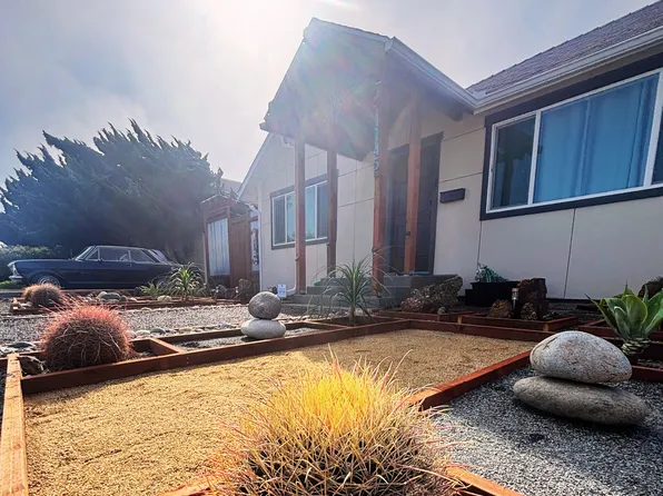 1145 Law St, San Diego, CA 92109
