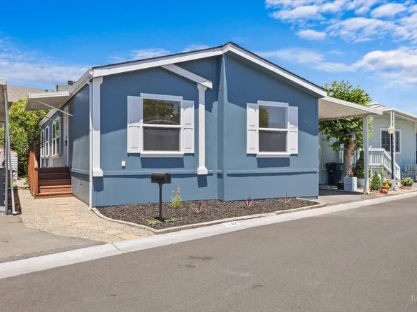 142 Fiesta Lane, Rohnert Park, CA 94928