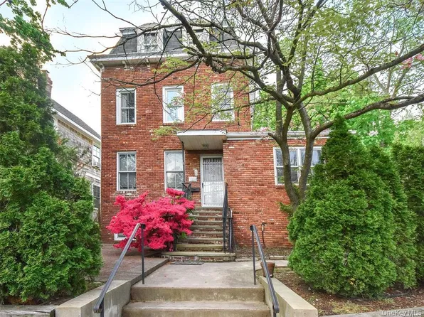 4 15th Ave Floor 3, Sea Cliff, NY 11579