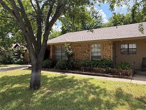 2907 Hilltop Dr Photo 1