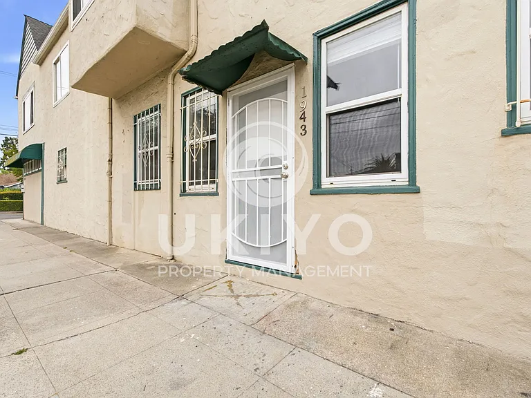 1941 Durant Ave #5 — Photo 32