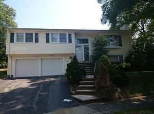 31 Tirrell Cres, Newton, MA 02467