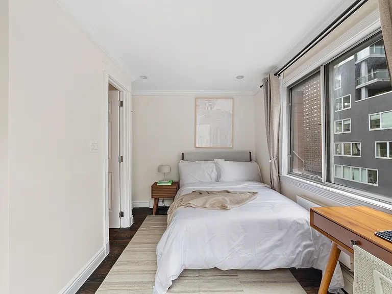 448 W 19th St #PHE — Photo 18