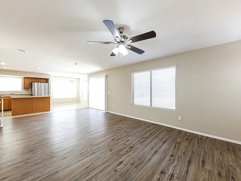 12429 W Montebello Ave — Photo 9