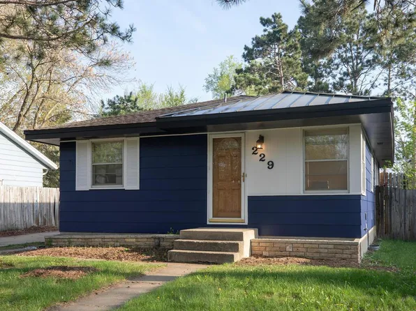 229 Liberty St NE, Fridley, MN 55432
