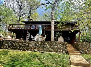 589 Cable Point Dr, Climax Springs, MO 65324