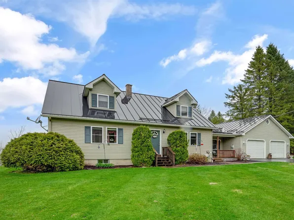 93 Carpenter Boulevard, Charleston, VT 05872