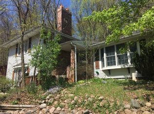 515 Sharon Copley Rd, Wadsworth, OH 44281