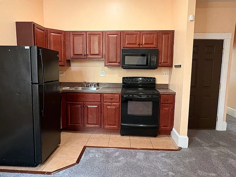 The Flats at Station North - 2029 Saint Paul St. — Photo 17