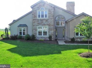 119 Greenview Dr, Lancaster, PA 17601