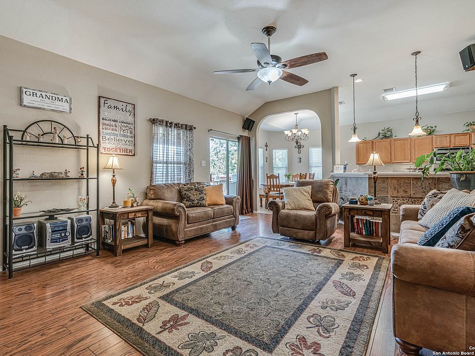 1st image of 1642 SUNBLOSSOM CIR