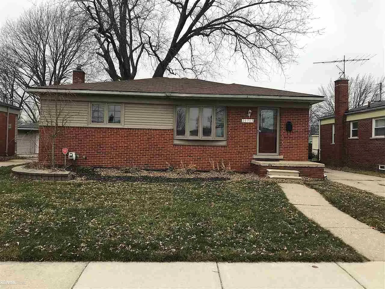 21713 Arrowhead St photo 1