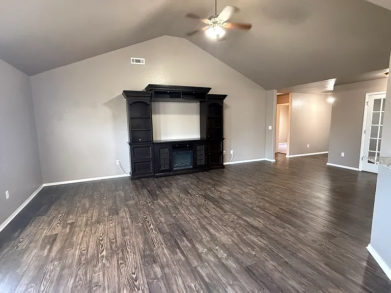 2909 N 14th Pl — Photo 17