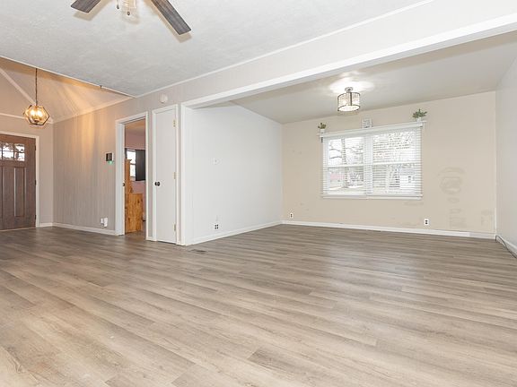 2nd image of 103 S Smith St