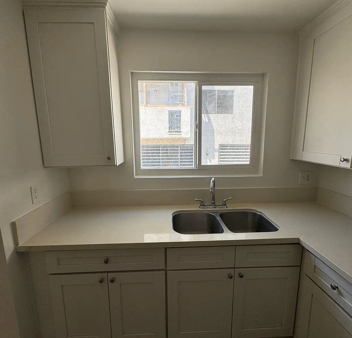2 bed, 800 sqft, $2,600 — Photo 4