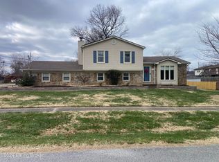 7104 Chiswell Dr, Louisville, KY