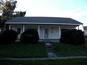 1st image of 130 Appletree Ln