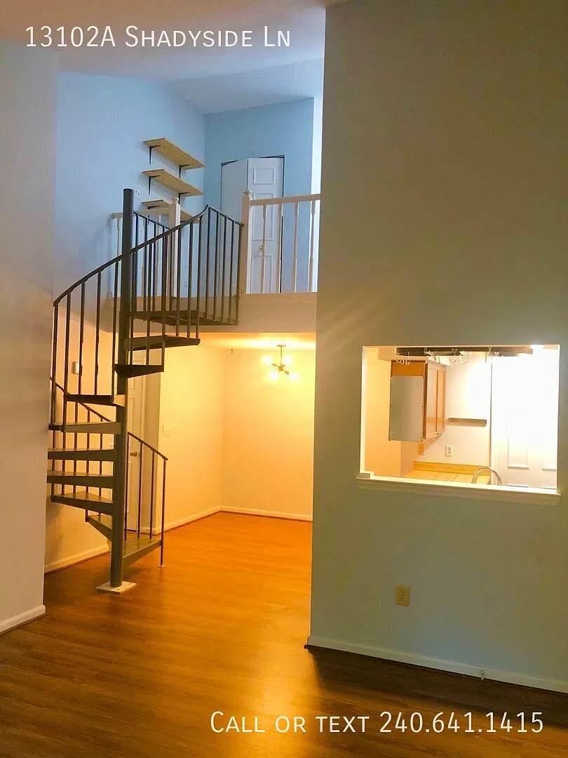 Cozy 2 Bedroom Loft Condo in Germantown! — Photo 4