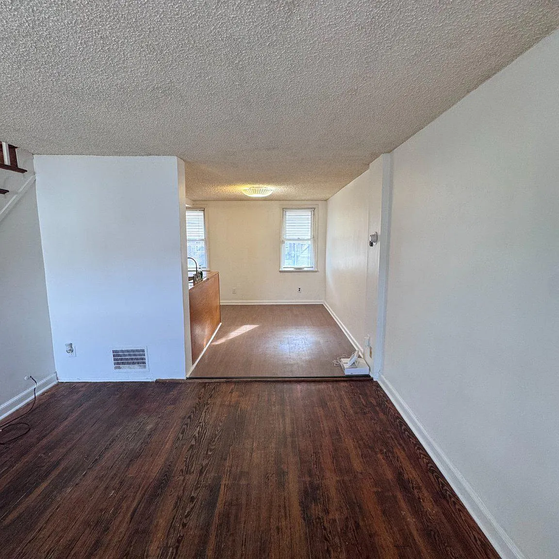 2 bed, 1.0 bath, 750 sqft, $1,350 — Photo 3