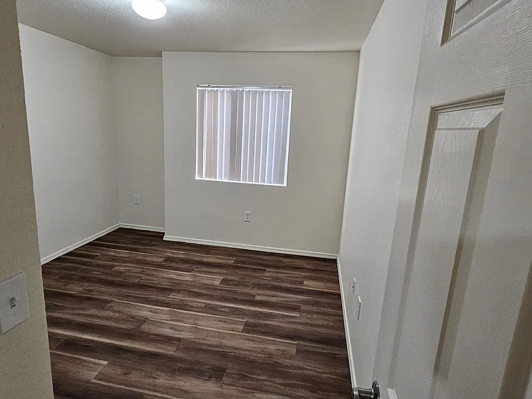 La Posada Apartments — Photo 8