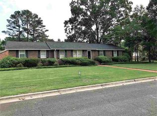 7706 Carlton Dr SW, Huntsville, AL 35802