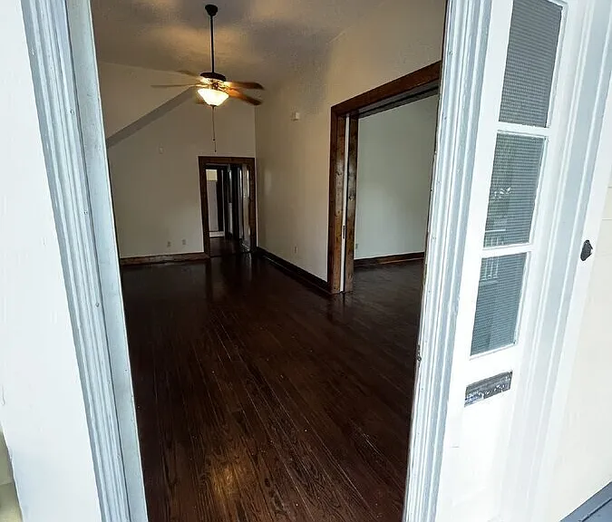 904 E Duffy St #A — Photo 5