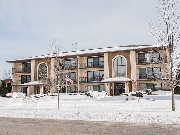 2nd image of 15229 Catalina Dr Unit 3A