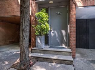 245 Monroe St, Philadelphia, PA 19147