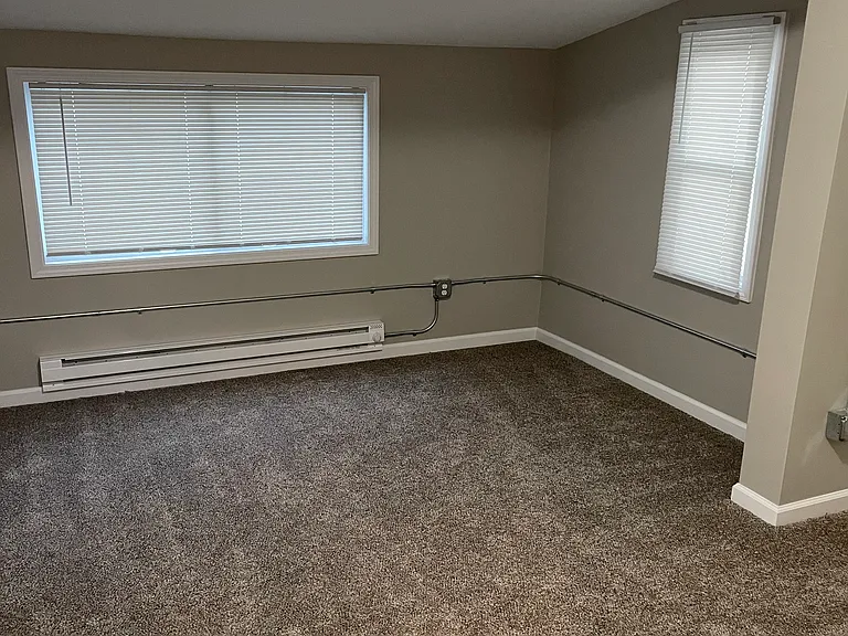 409 State St #LOWER FLOOR — Photo 10