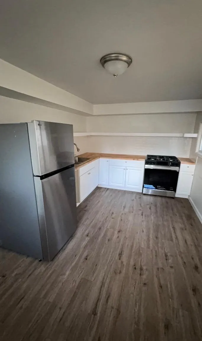 4 bed, 1368 sqft, $2,000 — Photo 2