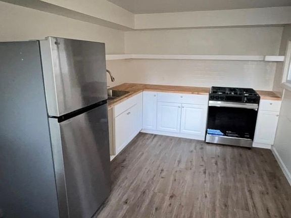 2nd image of 421 Belonda St