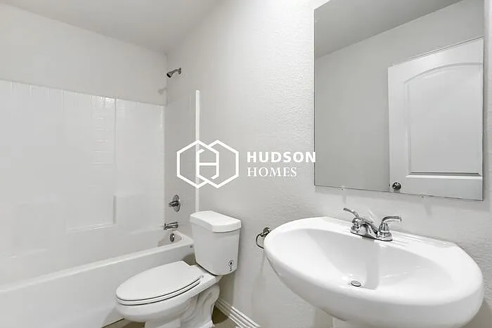2031 Clay St — Photo 10