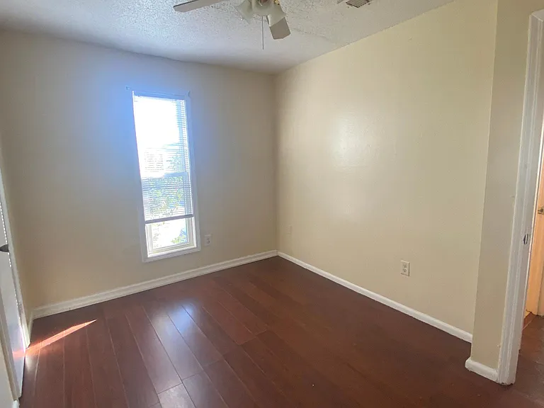 1640 Newport Pl — Photo 9
