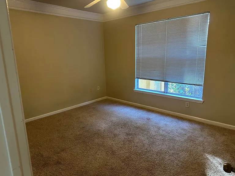 8818 Villa View Cir #207 — Photo 11