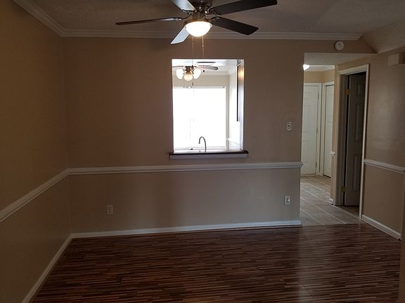 4th image of 4704 Glencoe Ln