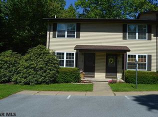 302 Amblewood Way, State College, PA 16803
