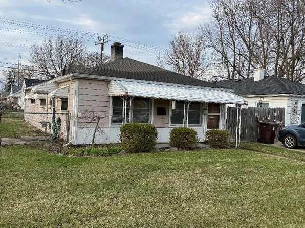 31682 Carlisle Pkwy, Wayne, MI 48184