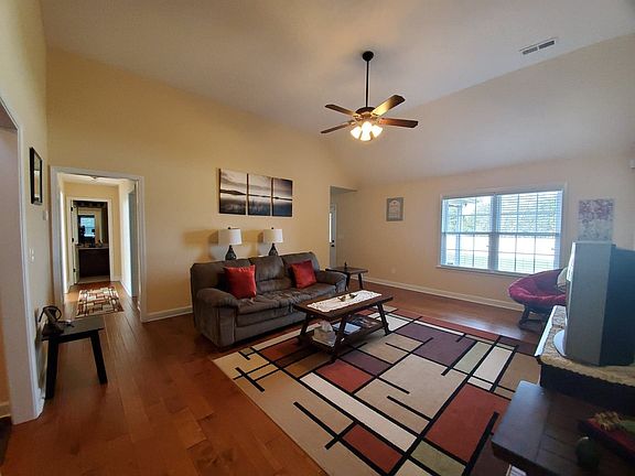 2nd image of 1025 Stratus Dr