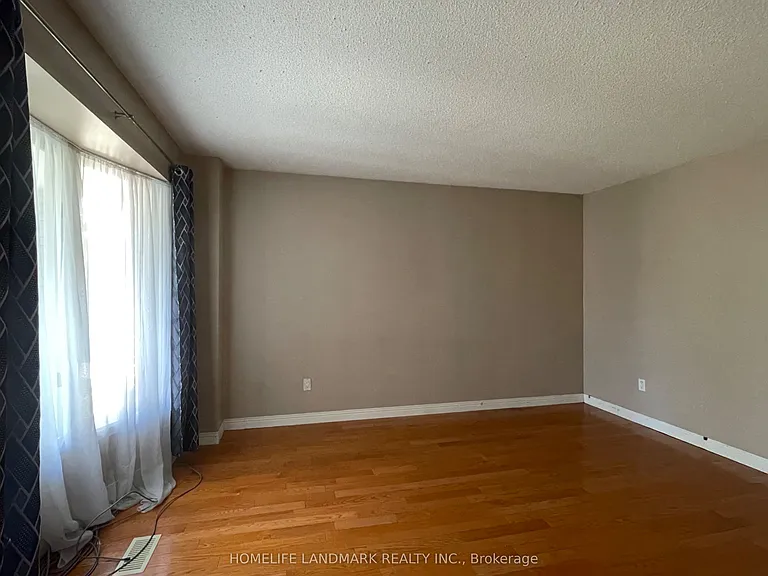 11 Orwell Cres #MAIN — Photo 17