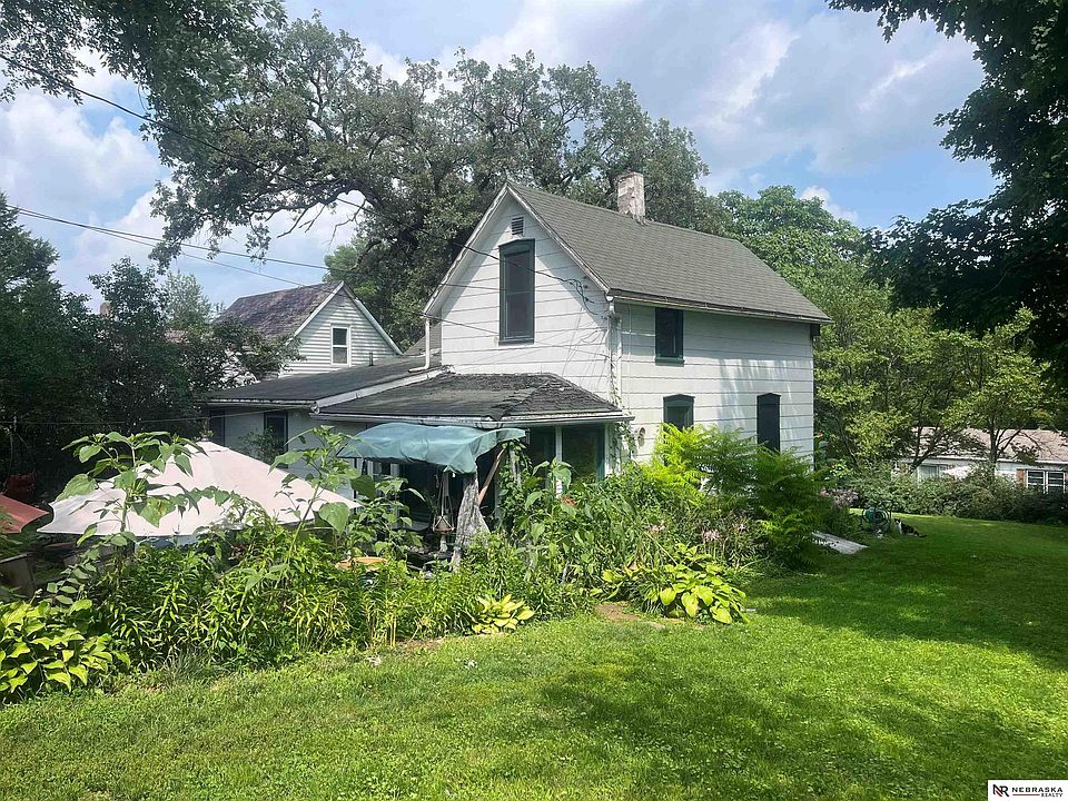 1st image of 1020 S 8th St