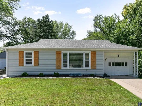 345 S 46th St, Lincoln, NE 68510