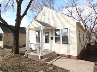 532 Parker Ave, Aurora, IL 60505