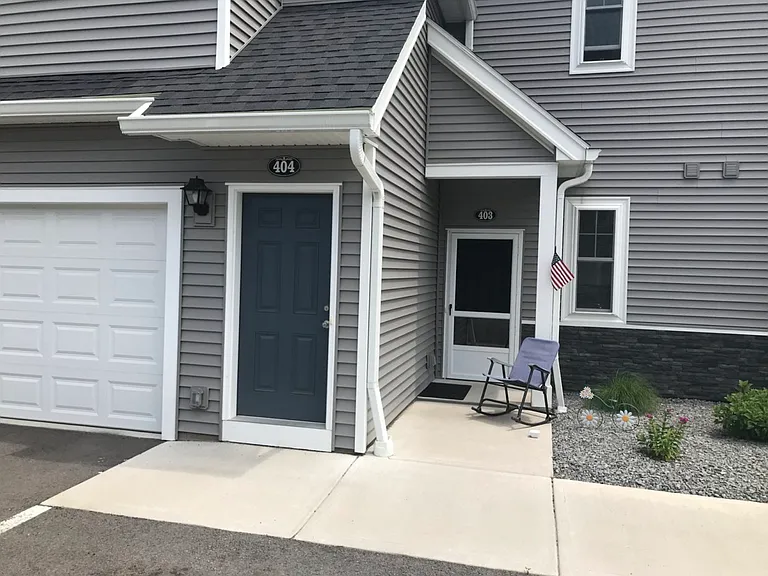 2077 Community Ln #403 — Photo 2