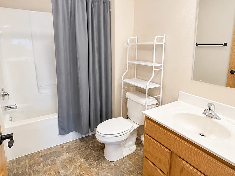 Berry Pointe Luxury Apartments — Photo 57